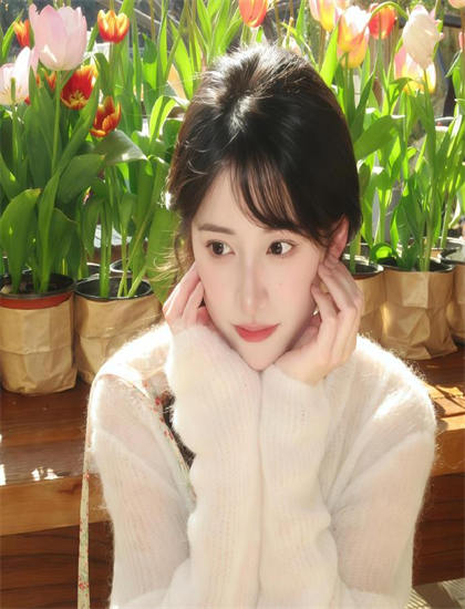 替嫁后夫人马甲藏不住了表演艺术：水下拍摄的设备与技术挑战 感受表演的情感力量